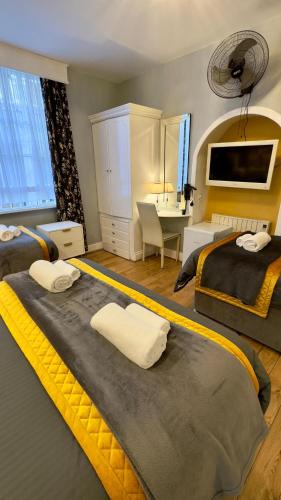 Habitación Cuádruple Estándar del hotel Piccolino Hyde Park. Foto 5