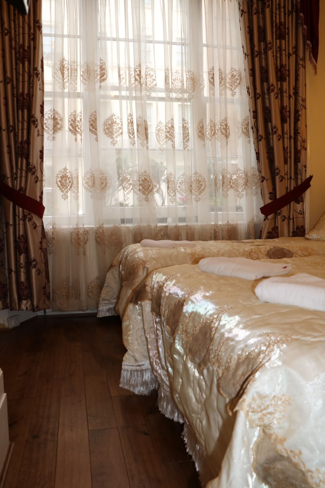 Habitación triple estándar del hotel Barry House. Foto 4