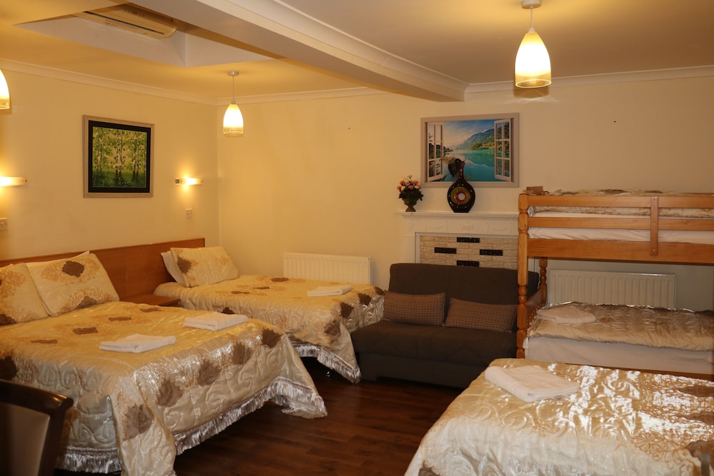 Habitación familiar (For 7 people) del hotel Barry House. Foto 5