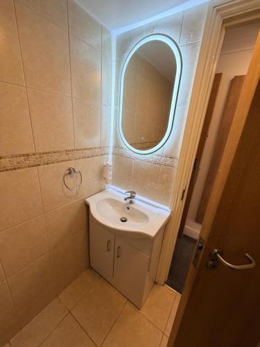 Habitación Doble Estándar - 2 camas del hotel Elysee Hydepark. Foto 6