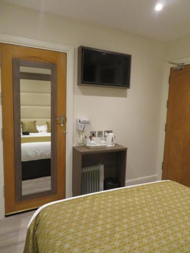 Habitación Doble del hotel Glendale Hyde Park. Foto 16