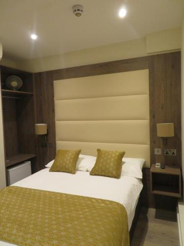 Habitación Doble sin ventanas del hotel Glendale Hyde Park. Foto 1