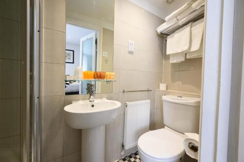 Habitación Triple del hotel Duke Of Leinster. Foto 10