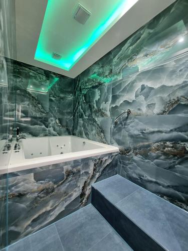 Suite exclusiva con jacuzzi del hotel NOX - Bayswater. Foto 3