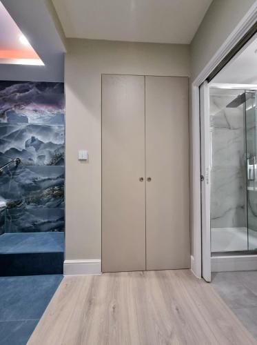 Suite exclusiva con jacuzzi del hotel NOX - Bayswater. Foto 5