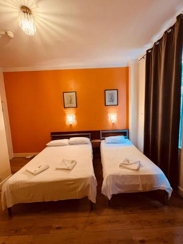 Habitación Familiar con baño privado del hotel Gresham Bloomsbury. Foto 3