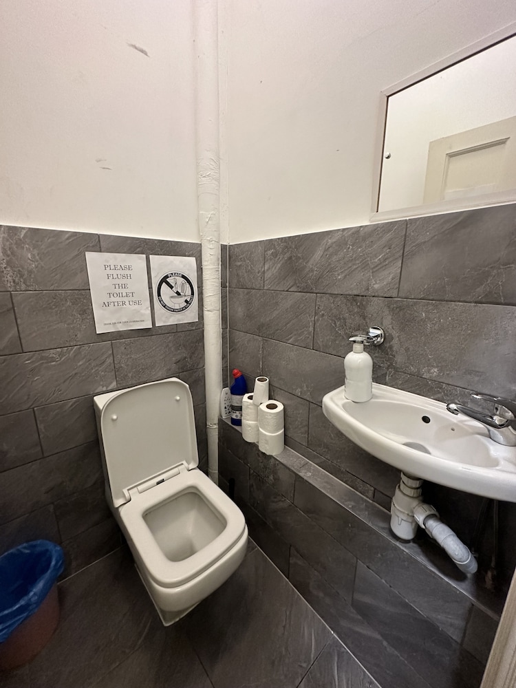 Habitación individual básica (Shared Bathroom) del hotel Thanet Annex. Foto 4