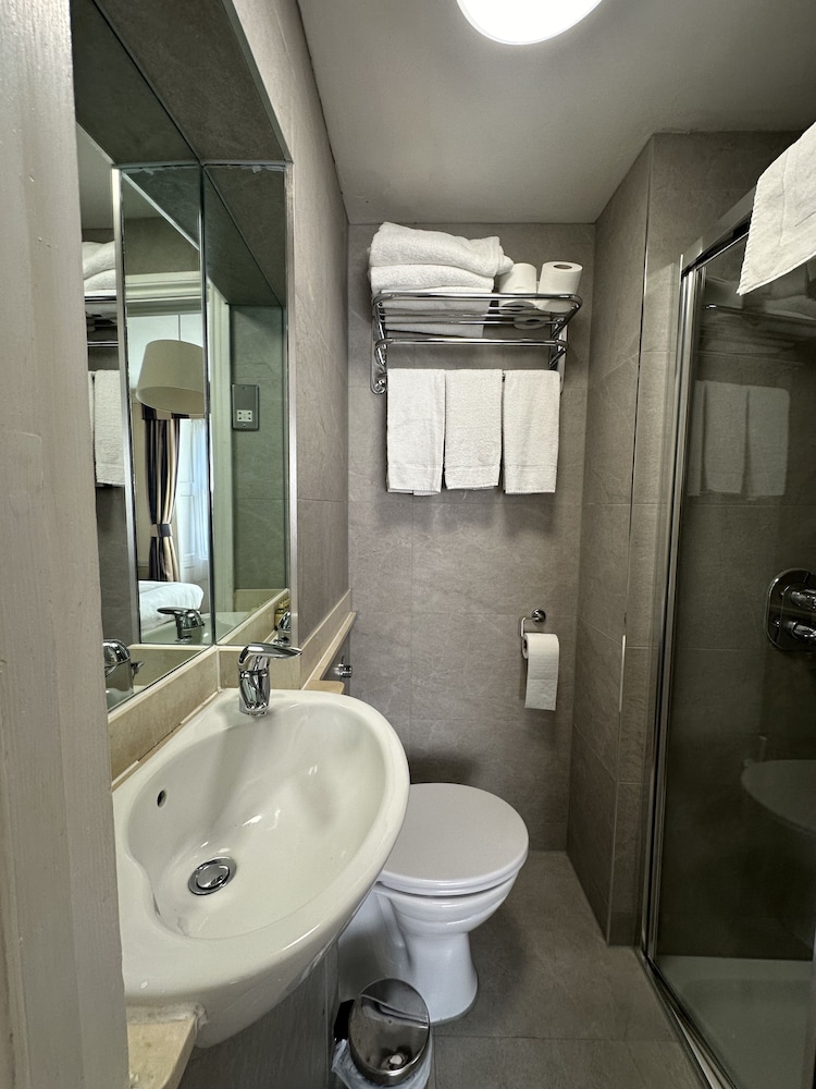 Habitación Individual Económica del hotel Cavendish. Foto 5