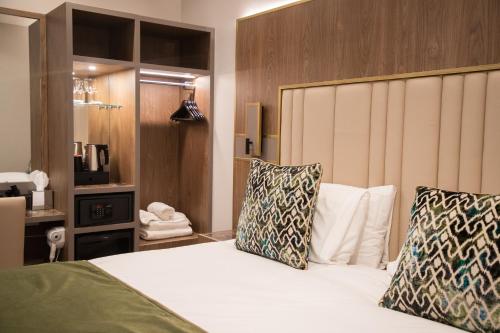 Habitación Doble Deluxe del hotel Merit Kensington. Foto 14