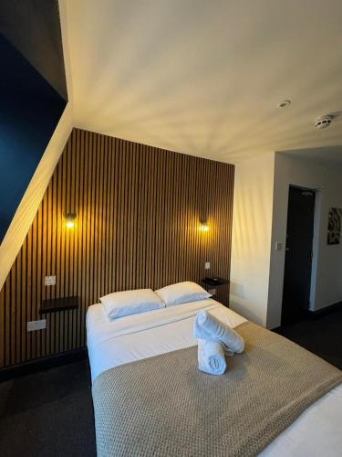 Habitación Doble con baño privado del hotel Oyo Amsterdam. Foto 12