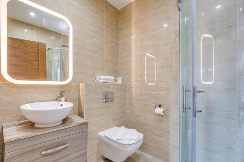 Habitación Doble Deluxe del hotel London Star. Foto 5