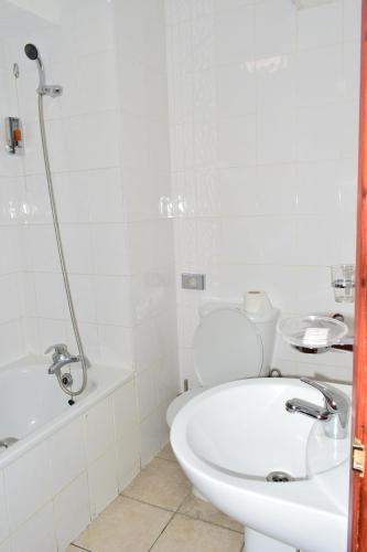 Habitación cuádruple Con Vistas 2 Camas individuales 1 Cama doble del hotel Bridge Park