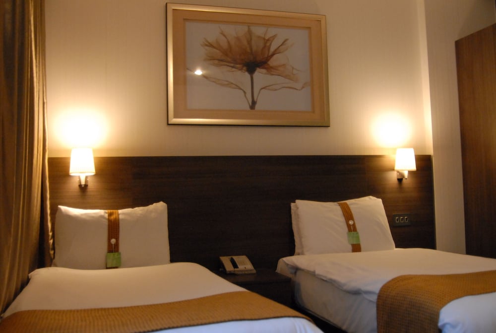 Habitación estándar del hotel Crowne Plaza London - Kingston, An Ihg. Foto 1