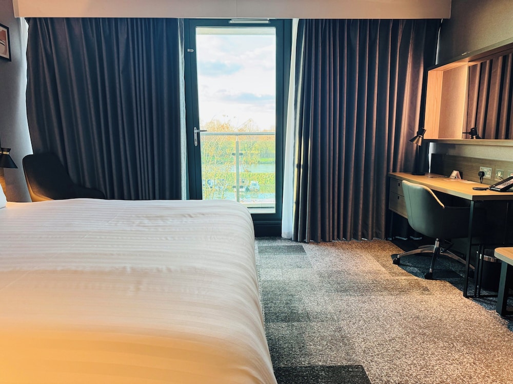 Habitación Premium, 1 cama doble, vistas al río del hotel Crowne Plaza London - Kingston, An Ihg. Foto 10