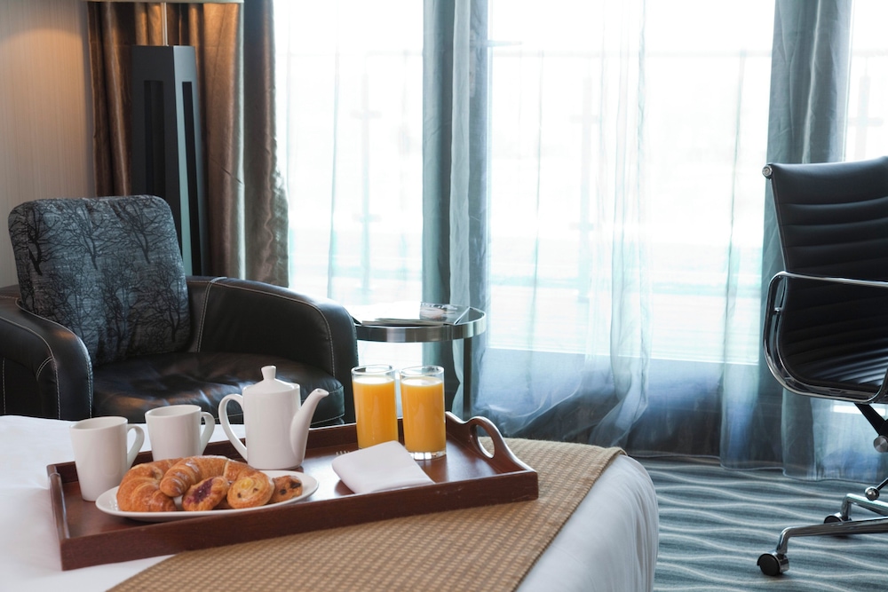 Habitación Premium, 1 cama de matrimonio grande, vistas al río del hotel Crowne Plaza London - Kingston, An Ihg. Foto 4