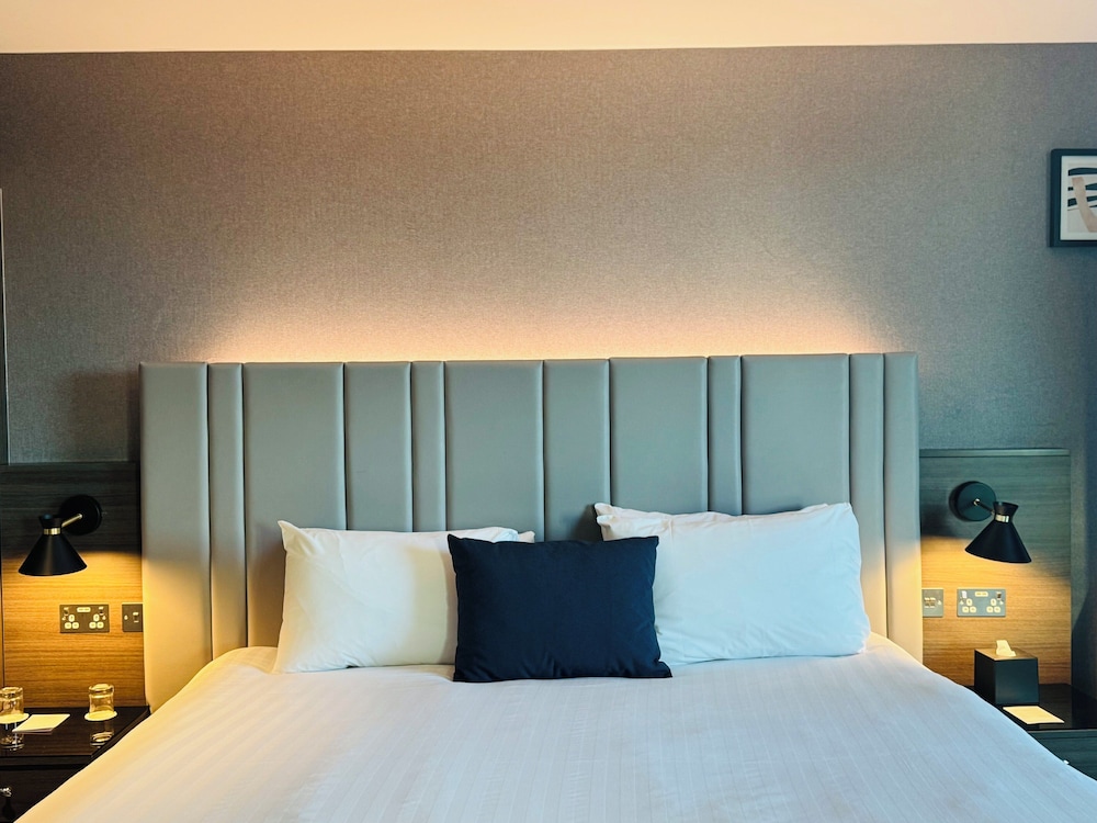 Suite, 2 habitaciones del hotel Crowne Plaza London - Kingston, An Ihg. Foto 18