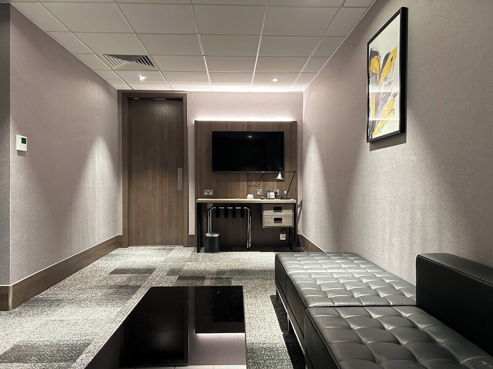 Suite, 2 habitaciones del hotel Crowne Plaza London - Kingston, An Ihg. Foto 19