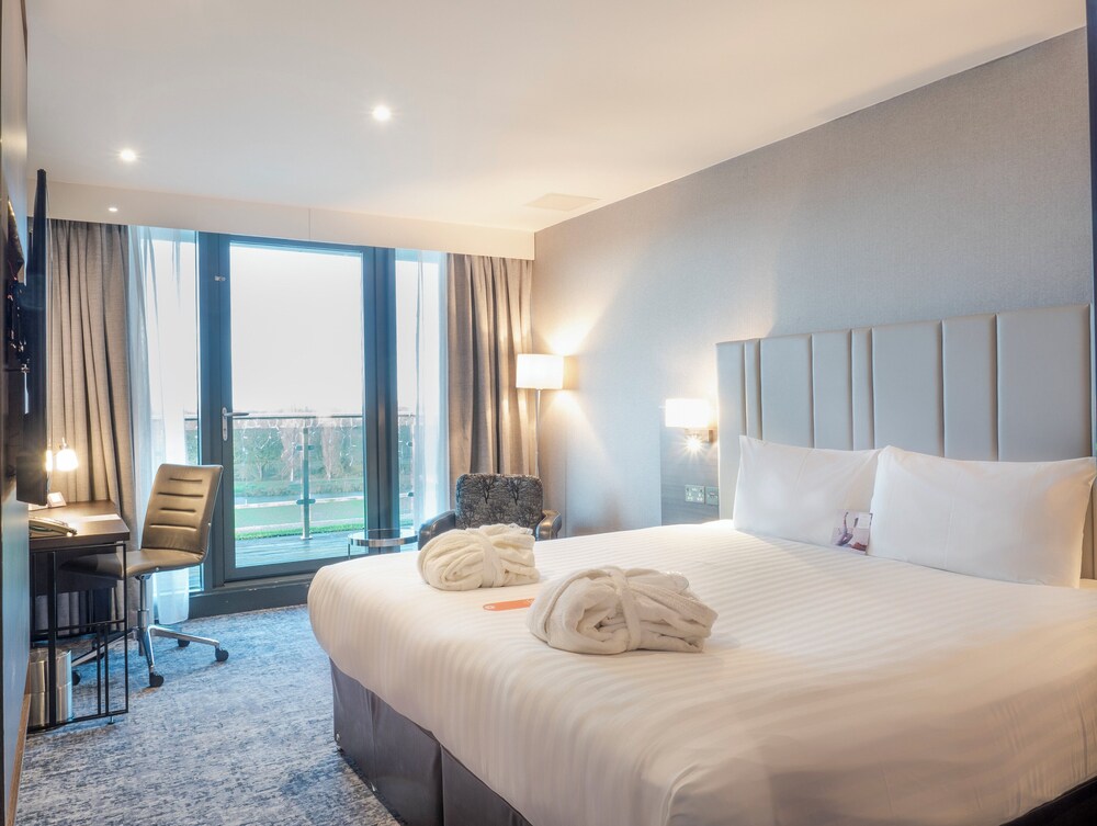 Habitación Premium, 1 cama de matrimonio grande, vistas al río del hotel Crowne Plaza London - Kingston, An Ihg. Foto 17