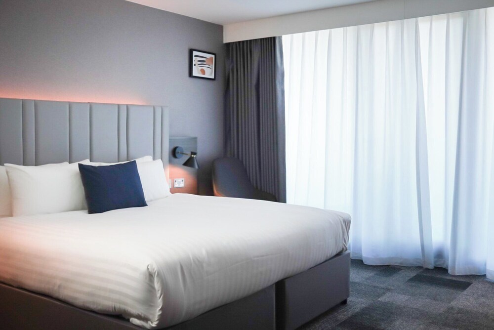 Habitación Premium, 1 cama de matrimonio grande, vistas al río del hotel Crowne Plaza London - Kingston, An Ihg. Foto 18