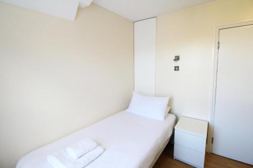 Habitación Individual con baño privado del hotel Flexistay Aparthotel. Foto 4