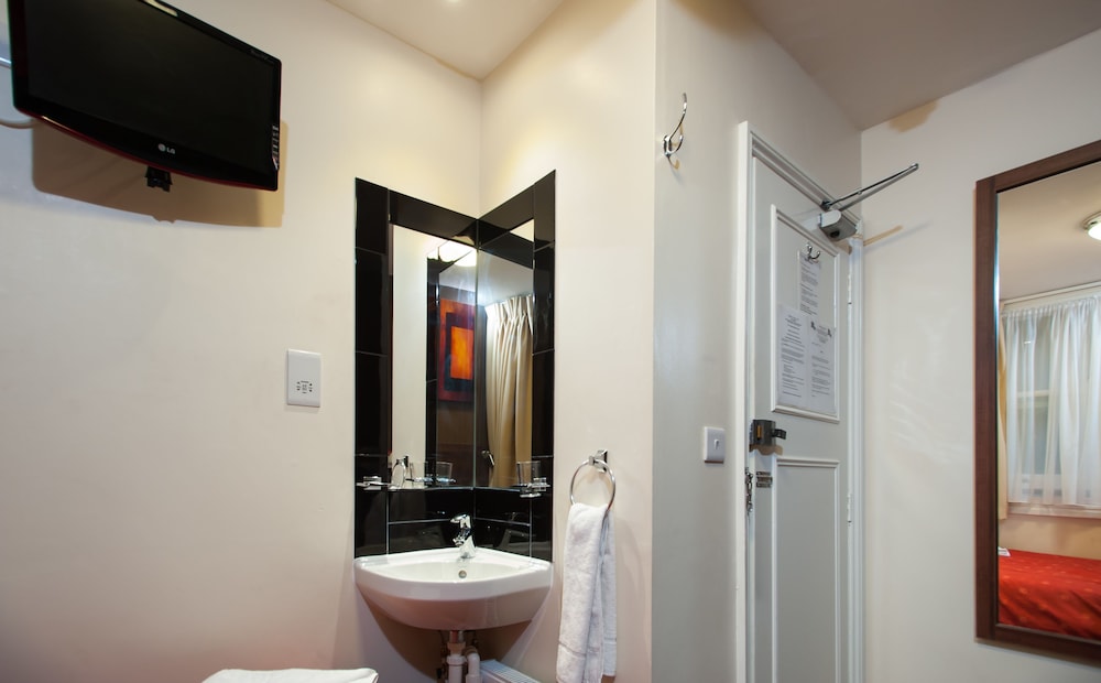 Habitación doble, baño compartido del hotel Marble Arch Inn. Foto 3