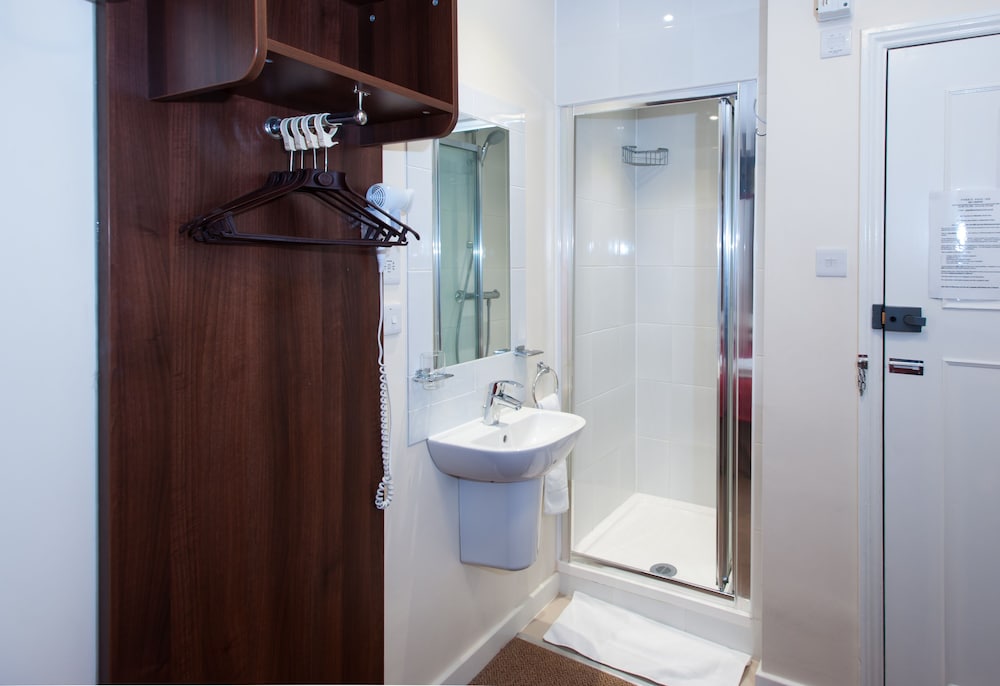 Habitación doble, baño compartido (Private Shower) del hotel Marble Arch Inn. Foto 3