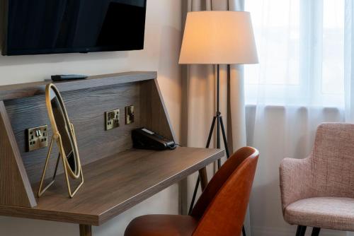 Habitación Doble Estándar - 2 camas del hotel London Croydon Aerodrome Hotel, BW Signature Collection. Foto 7