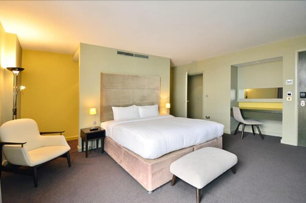 Estudio ejecutivo del hotel Axiom Park
