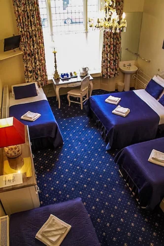 Habitación familiar (Private bathroom adjacent) del hotel Blades