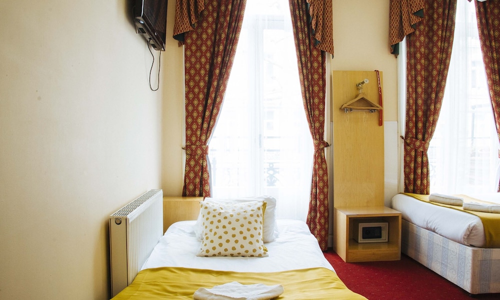 Habitación Estandar del hotel Lord Kensington. Foto 5