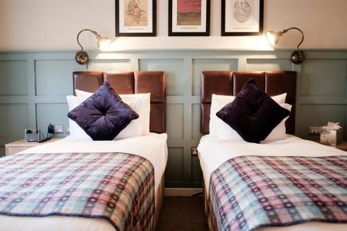 Habitación Deluxe con 1 cama extragrande o 2 individuales del hotel The White Hart. Foto 1