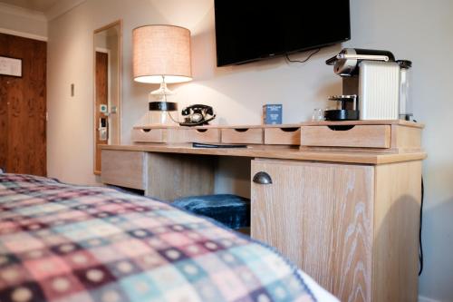 Habitación Deluxe con 1 cama extragrande o 2 individuales del hotel The White Hart. Foto 3