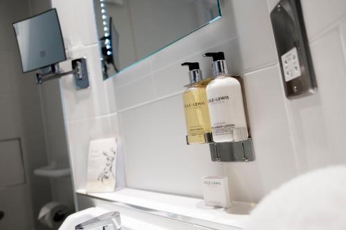 Habitación Deluxe con 1 cama extragrande o 2 individuales del hotel The White Hart. Foto 6