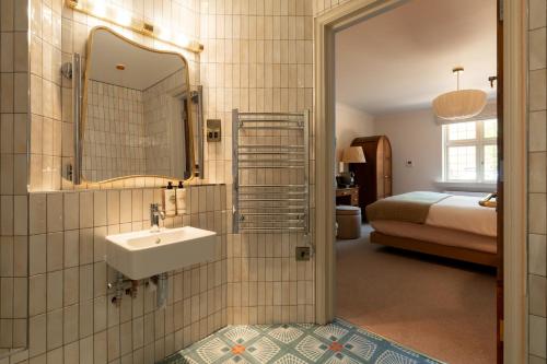 Habitación Deluxe con 1 cama extragrande o 2 individuales del hotel The White Hart. Foto 3