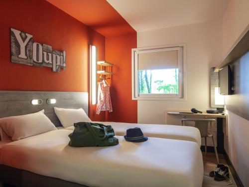 Habitación Doble Estándar - 2 camas del hotel ibis budget Amsterdam Airport