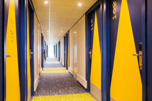 Habitación Doble Estándar del hotel ibis budget Amsterdam Airport. Foto 8