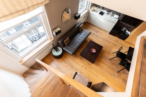 Estudio Triple de 2 plantas del hotel Space Apart