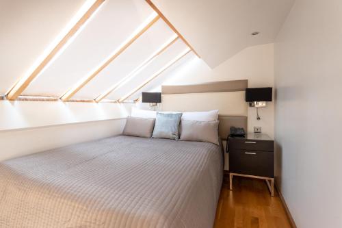 Estudio Triple de 2 plantas del hotel Space Apart. Foto 1