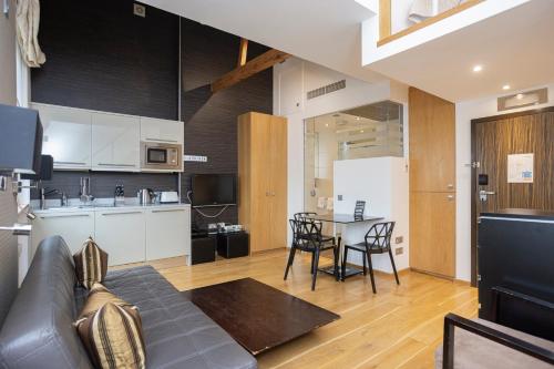 Estudio Triple de 2 plantas del hotel Space Apart. Foto 10