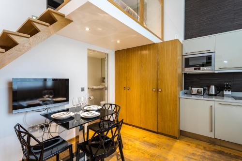 Estudio Triple de 2 plantas del hotel Space Apart. Foto 16