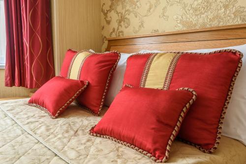 Habitación Triple Clásica del hotel Montana London. Foto 4