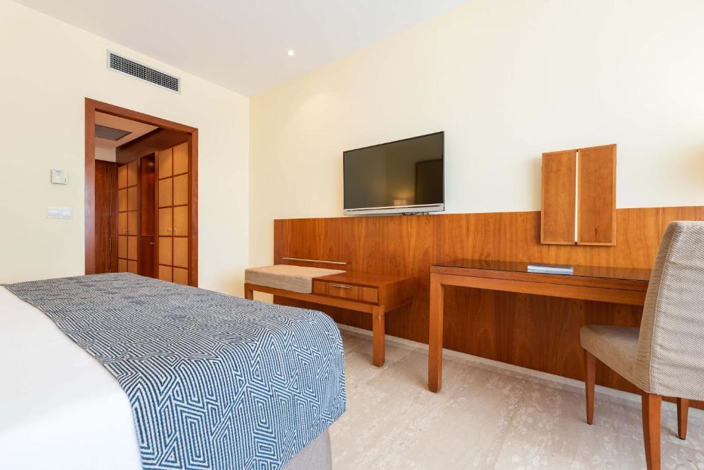 Habitación doble del hotel Eurostars Isla de la Toja. Foto 1