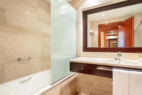 Habitación Doble con acceso al spa - 1 o 2 camas del hotel Eurostars Isla de la Toja. Foto 2