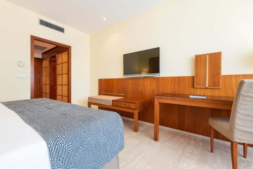 Habitación Doble con aparcamiento del hotel Eurostars Isla de la Toja. Foto 1