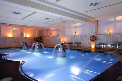 Habitación Doble con acceso al spa - 2 camas del hotel Carlos I Silgar. Foto 9