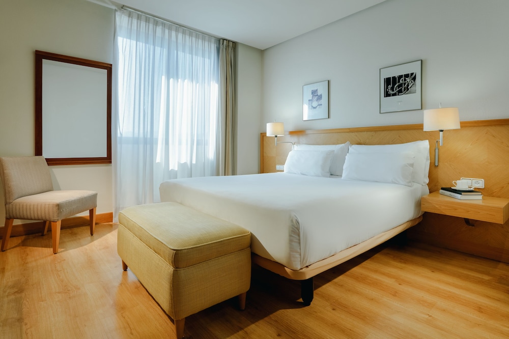 Habitación estándar del hotel Hesperia Vigo. Foto 1