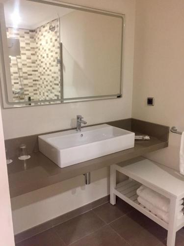 Habitación Familiar del hotel Sercotel Tres Luces. Foto 8