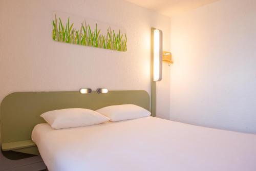 Habitación Doble del hotel ibis budget Aeropuerto Marsella Provenza. Foto 4