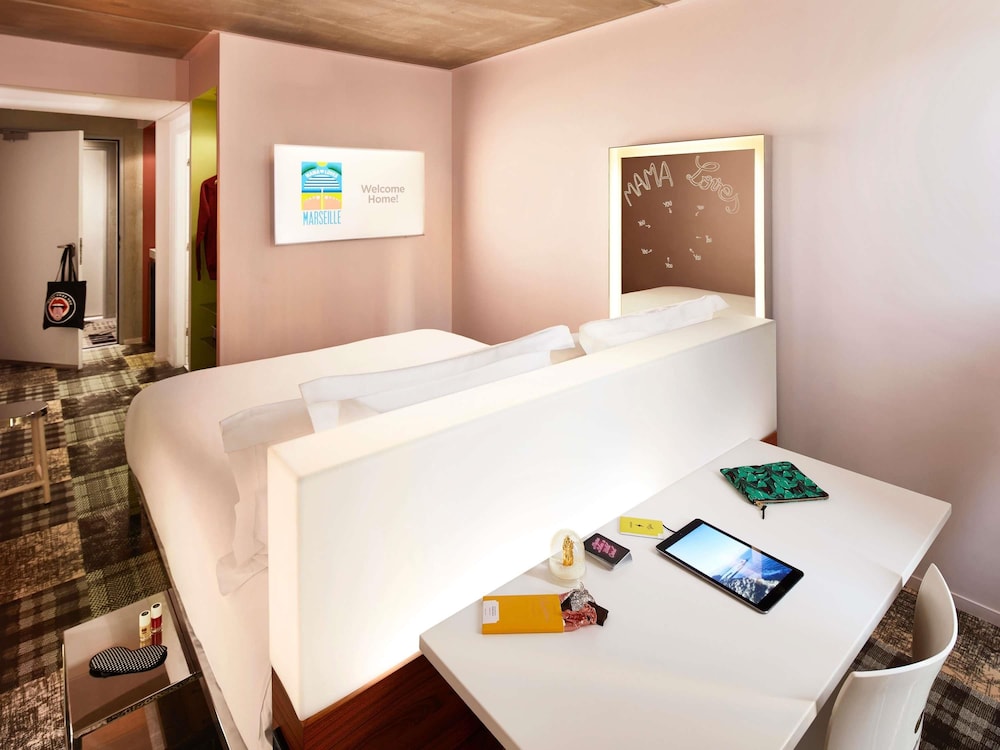 Dobles MEDIUM MAMA ACCESIBLE del hotel Mama Shelter Marseille. Foto 3