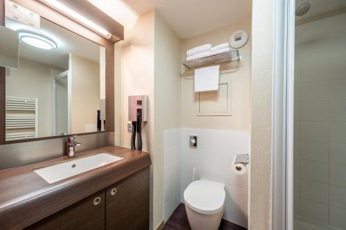Estudio con cama doble del hotel Aparthotel Adagio Lyon Patio Confluence. Foto 11